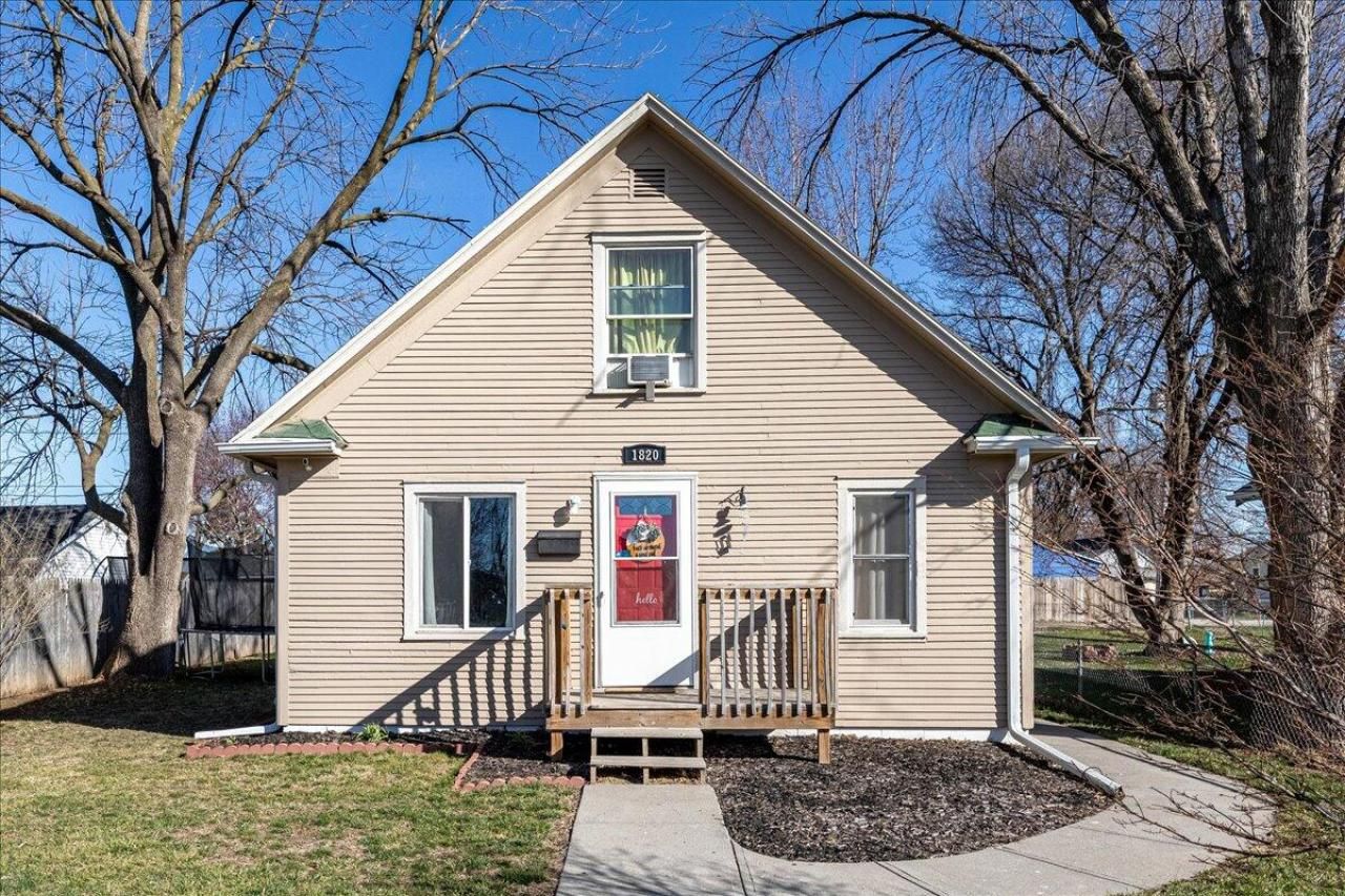 1820 AVE F, COUNCIL BLUFFS, IA 51501