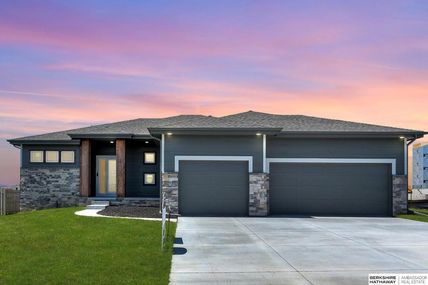 12630 Carpenter Street , Papillion, NE 68046
