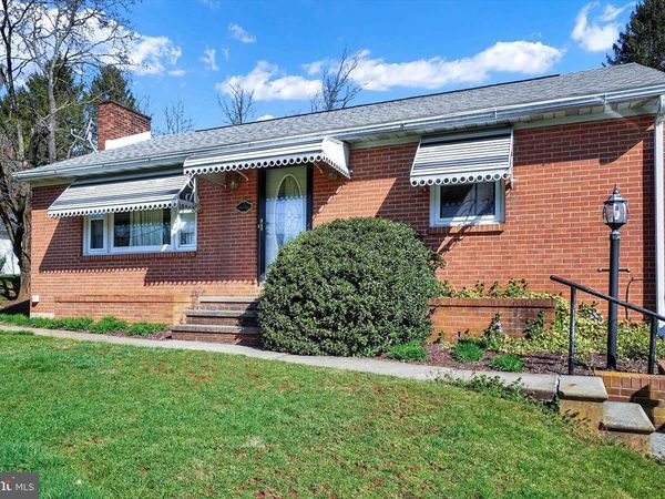 17 PLEASANT AVENUE, NEW FREEDOM, PA 17349