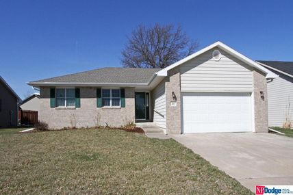 2111 N Columbia Avenue , Seward, NE 68434