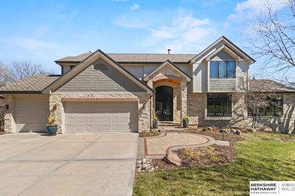 20818 Buckskin Trail , Omaha, NE 68022