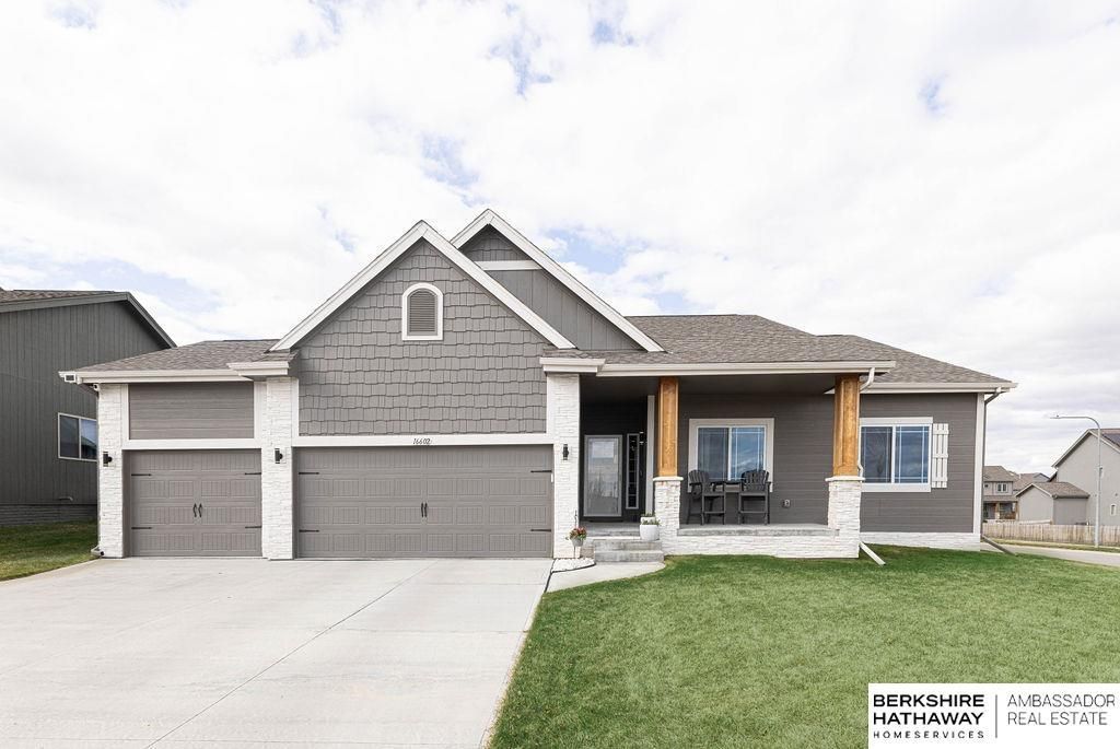 16602 Whitmore Street , Bennington, NE 68007