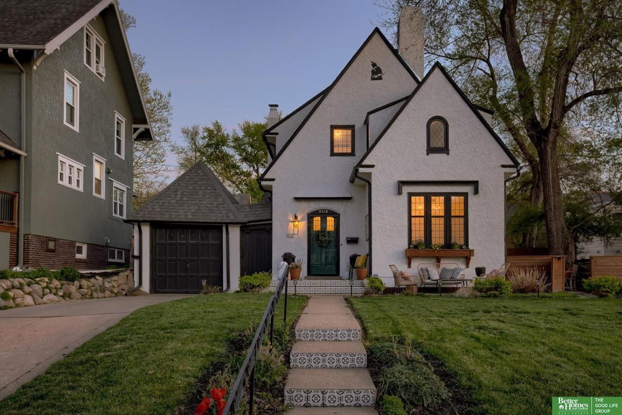 5119 Chicago Street , Omaha, NE 68132