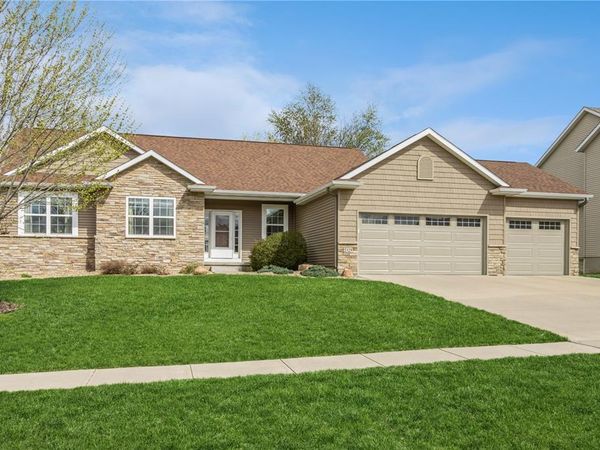 2325 Newcastle Road, Marion, IA 52302