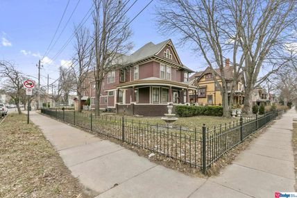 295 S 8th Street S, Council Bluffs, IA 51501