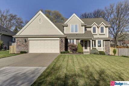 608 S Fillmore Street , Papillion, NE 68046