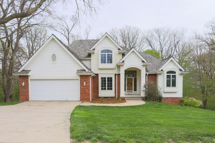 314 GOLDEN OAKS Drive, COUNCIL BLUFFS, IA 51503
