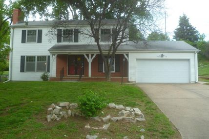 3808 Grebe Street , Omaha, NE 68112