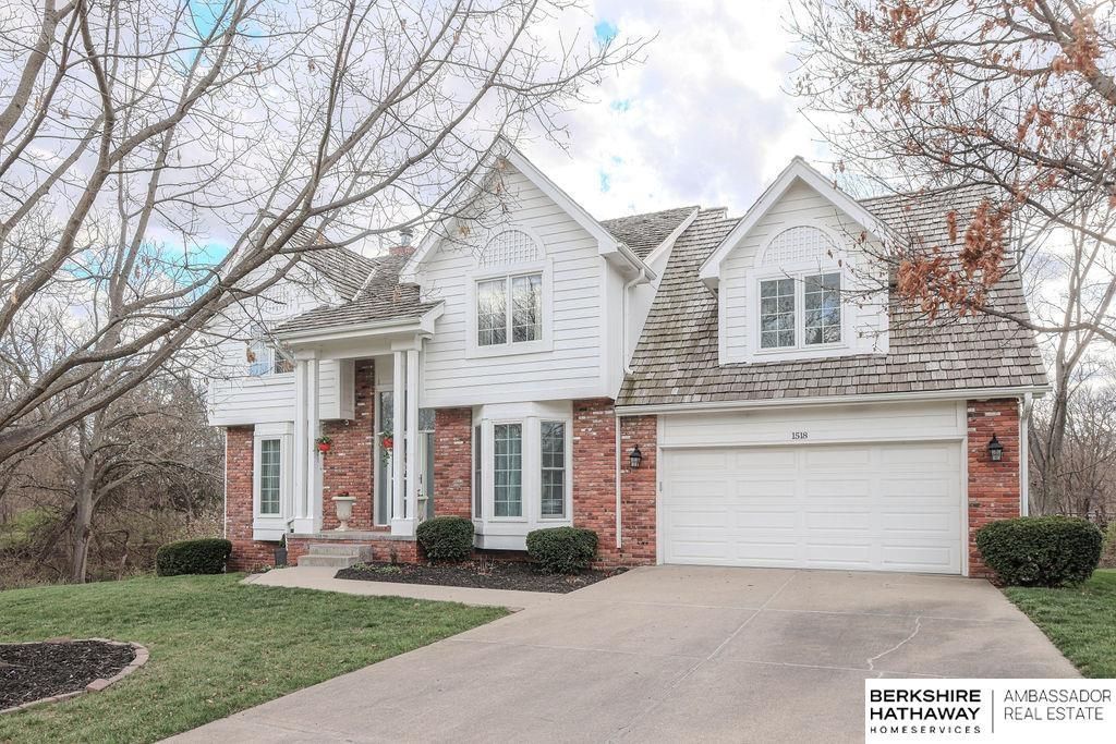 1518 S 158th Street , Omaha, NE 68130