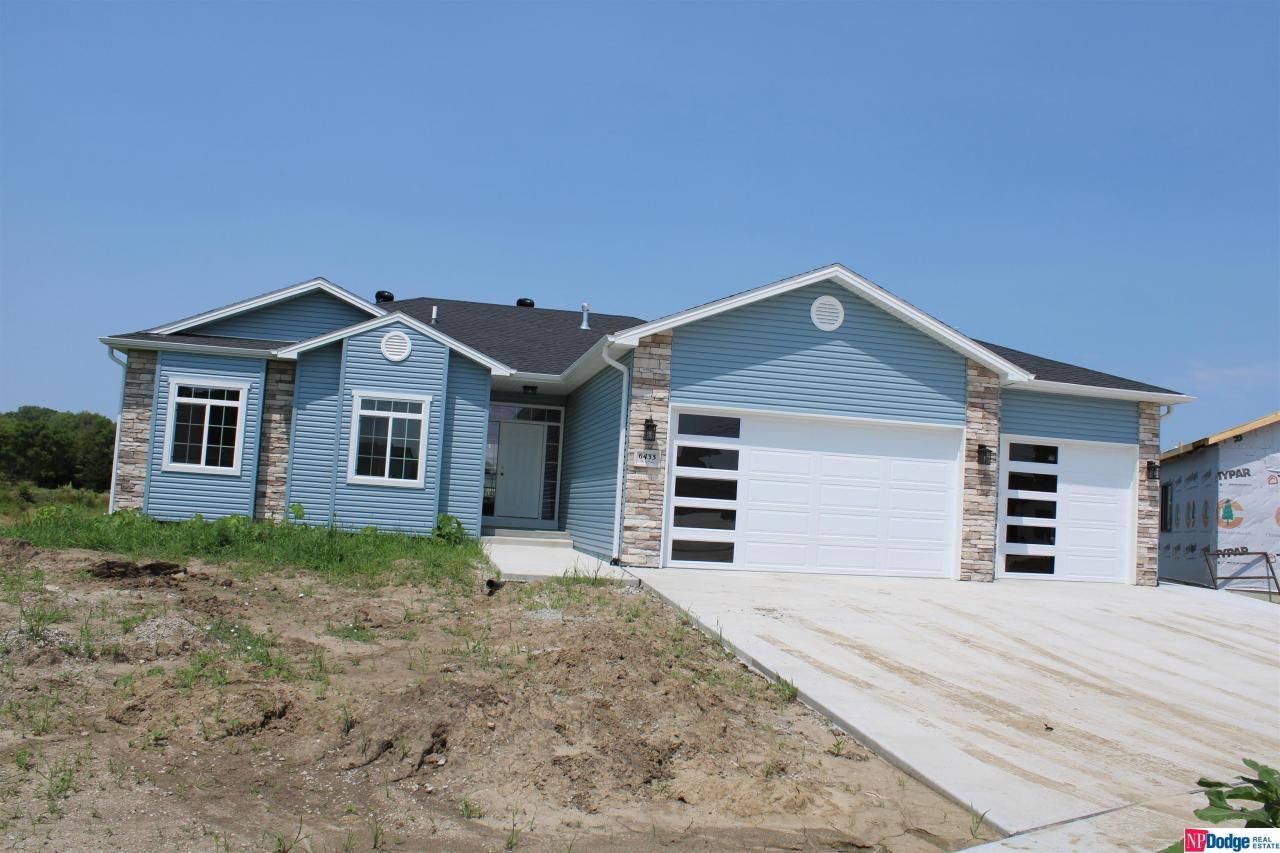 6433 N 12Th Court , Lincoln, NE 68521