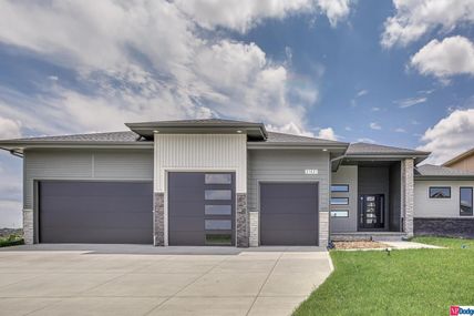 21059 Joseph Street , Omaha, NE 68022