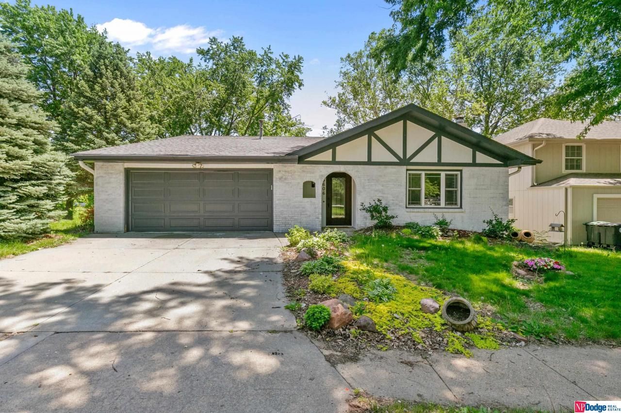 5606 N 116th Circle , Omaha, NE 68164