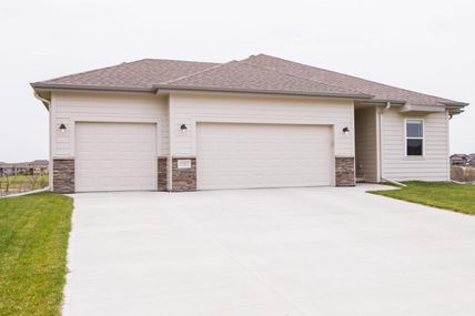 10105 S 108 Avenue , Papillion, NE 68046