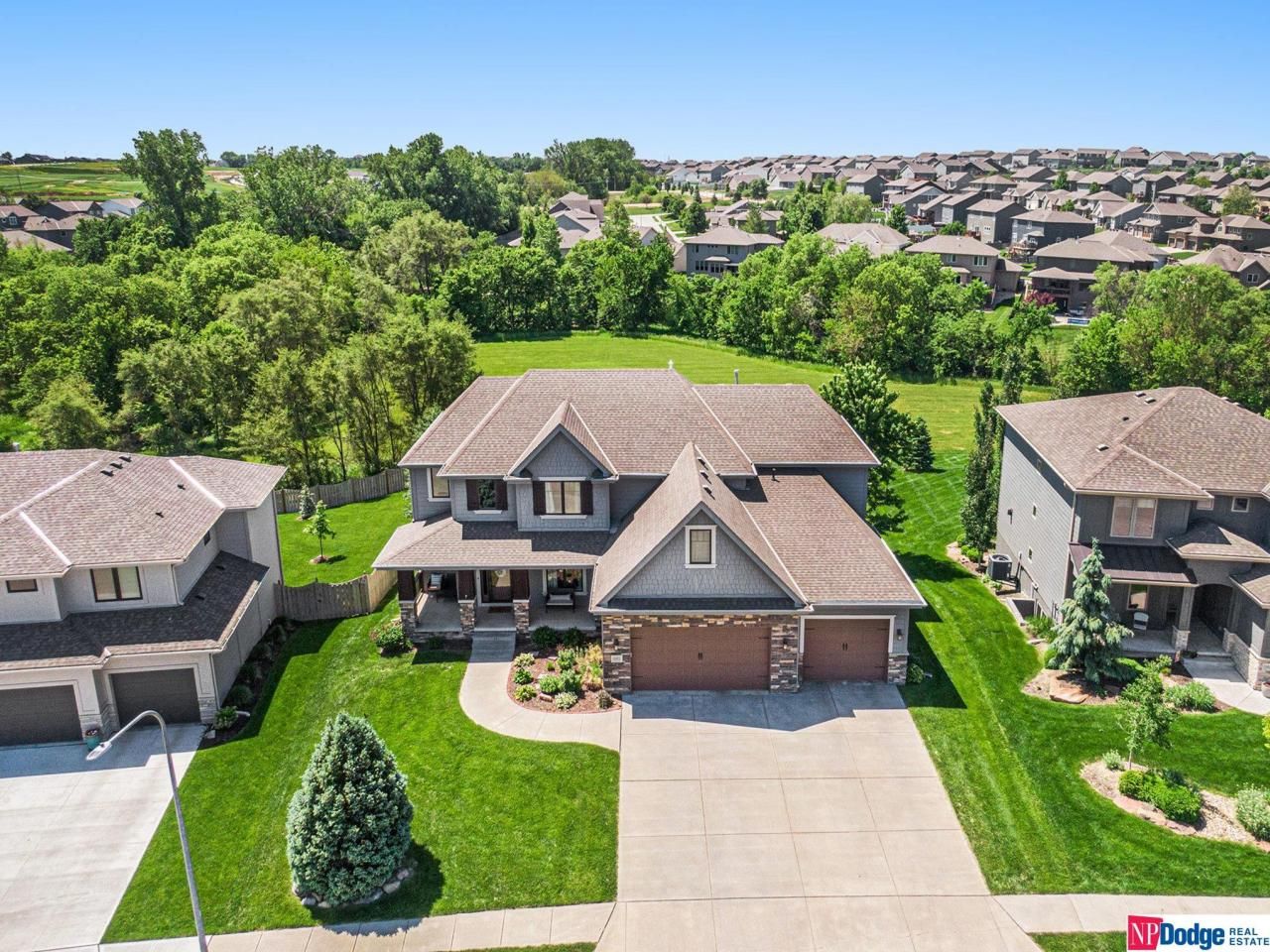 16923 Bondesson Street , Bennington, NE 68007