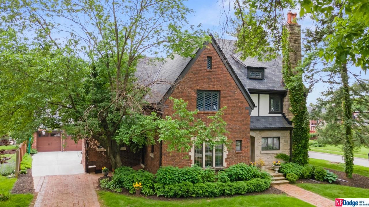 703 N 57th Street , Omaha, NE 68132