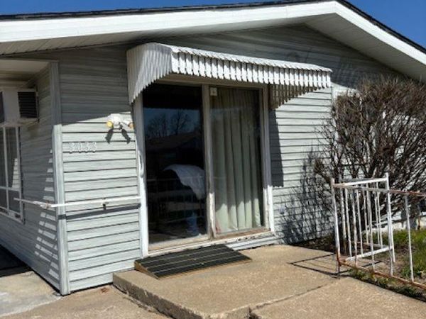 3033 Flint Hills Drive, Burlington, IA 52601