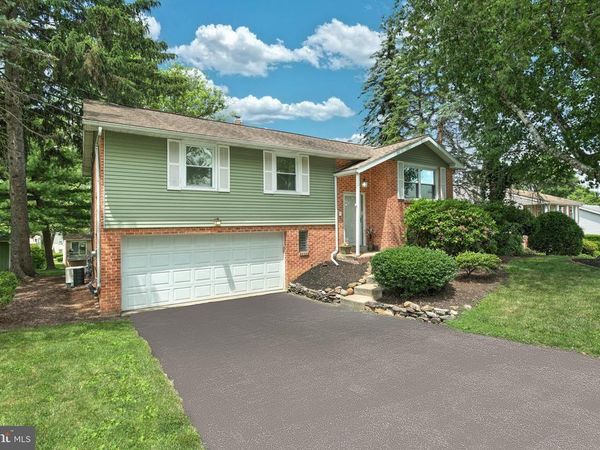 448 PINEHURST ROAD, YORK, PA 17402
