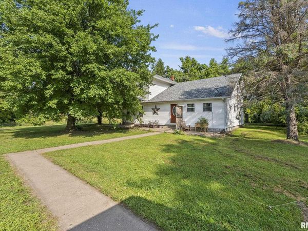 1205 105TH Street, Monmouth, IL 61462