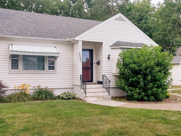 1530 Oakdale Street, Burlington, IA 52601