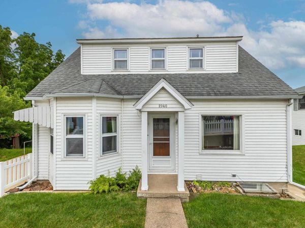 2940 Brunswick Street, Dubuque, IA 52001