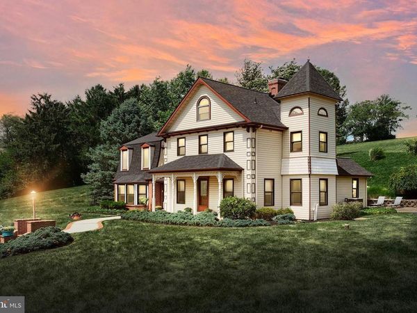 1026 LARUE ROAD, SEVEN VALLEYS, PA 17360
