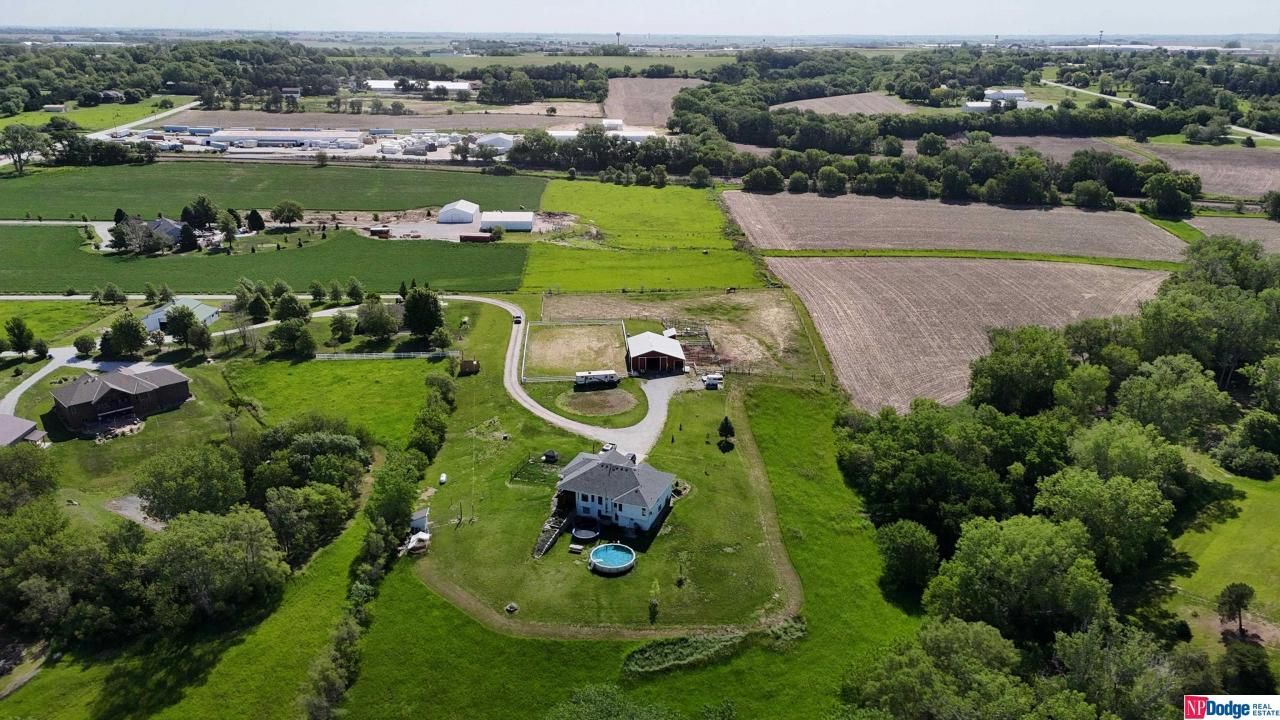 23103 Fairview Road , Gretna, NE 68028