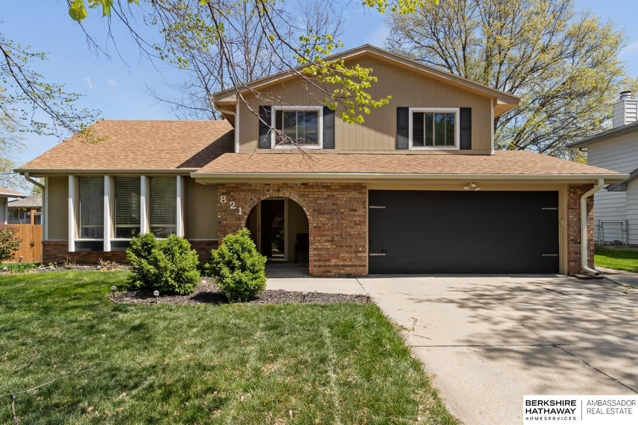 821 Donegal Drive , Papillion, NE 68046