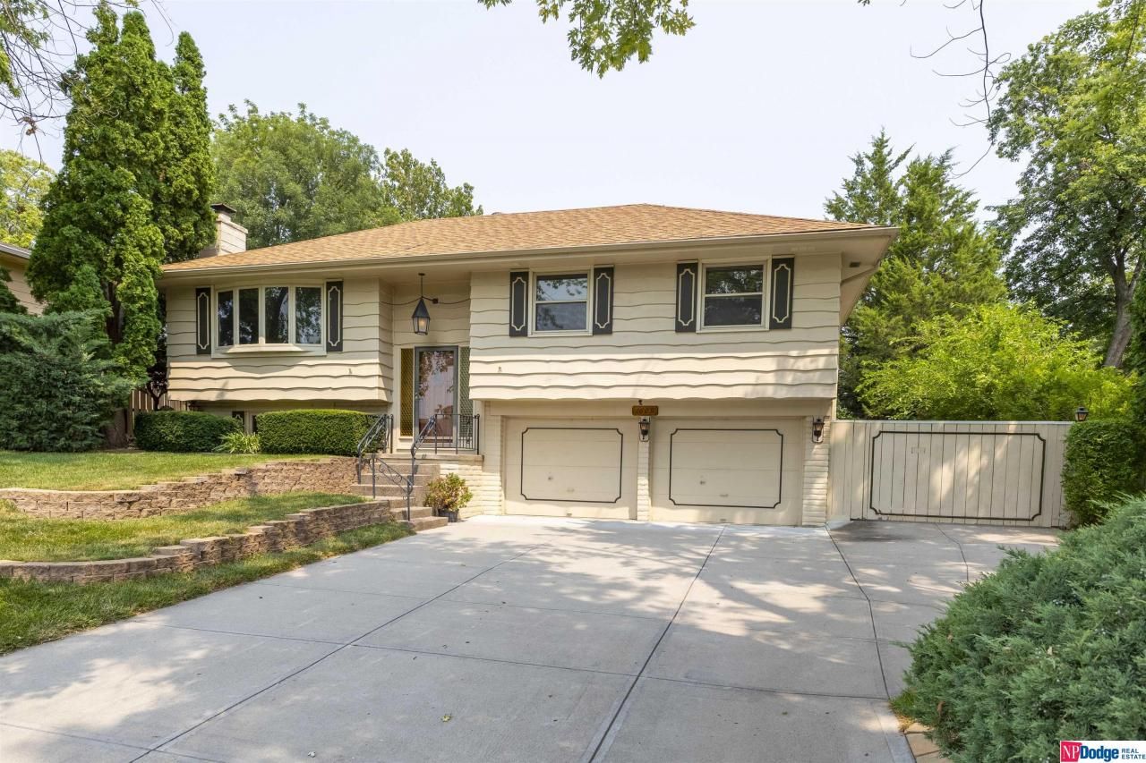 1609 Thomas Drive, Bellevue, NE 68005