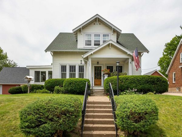 2085 Mullin Road, Dubuque, IA 52001