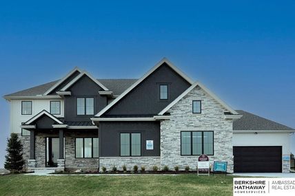 12366 Schirra Street , Papillion, NE 68046