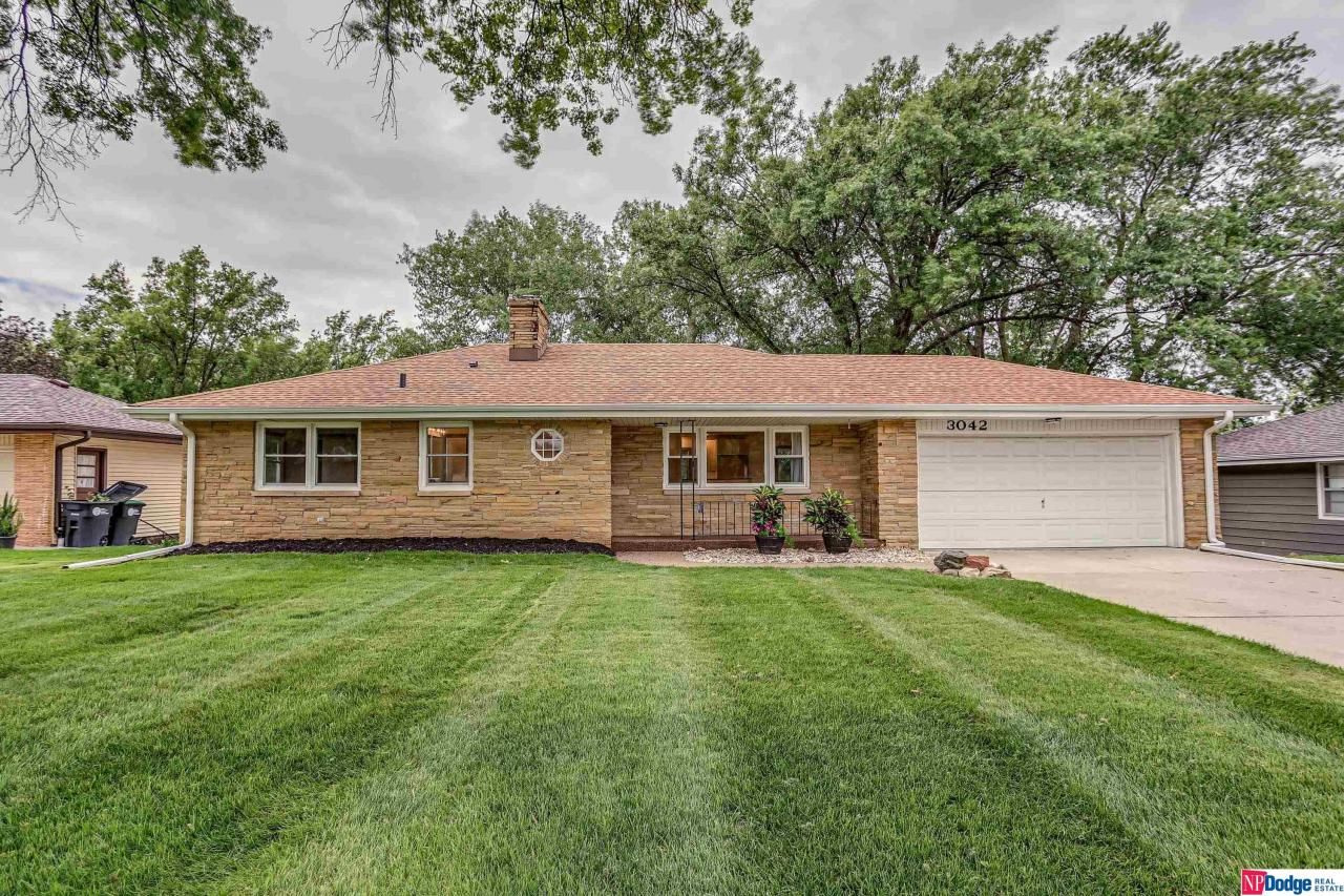 3042 S 108th Street , Omaha, NE 68144