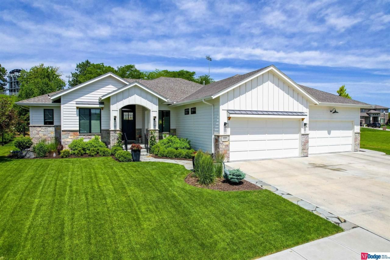 1006 Elk Ridge Drive , Omaha, NE 68022