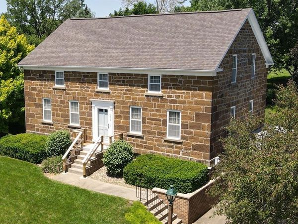 1313 G Street, Amana, IA 52203