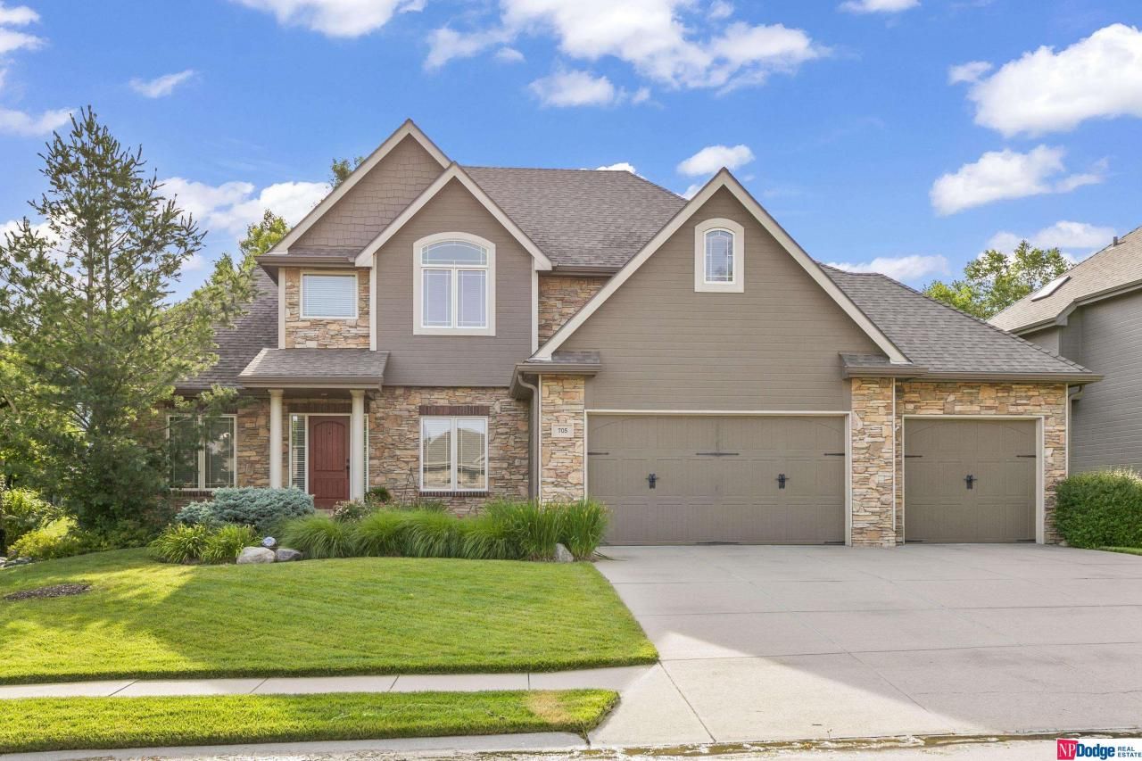 705 S 197th Street , Elkhorn, NE 68022