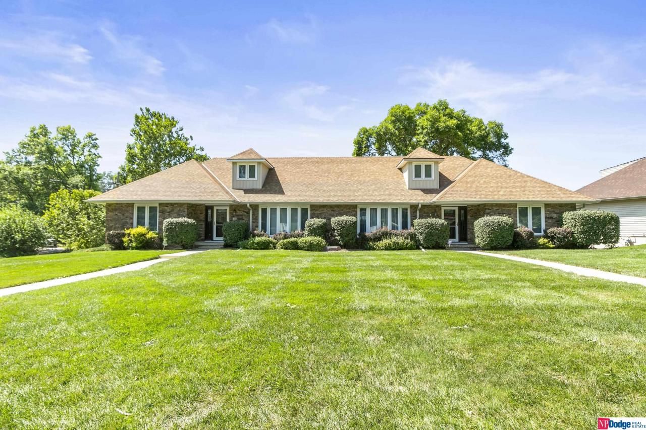 1322 S 118 Street , Omaha, NE 68144