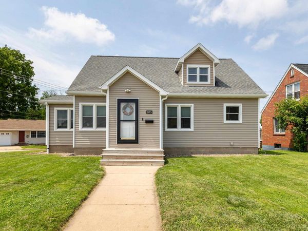 1985 Clarke Drive, Dubuque, IA 52001