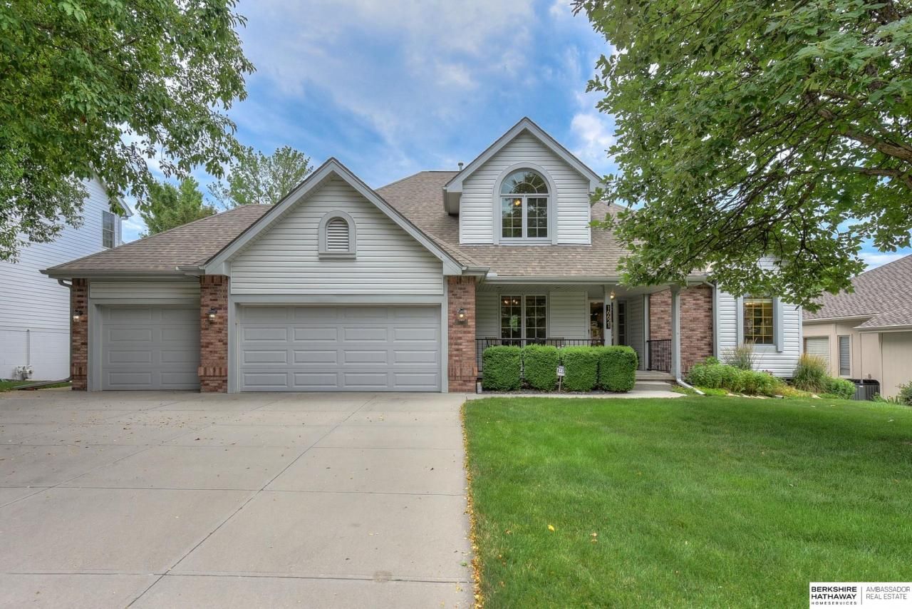 16621 X Street , Omaha, NE 68135