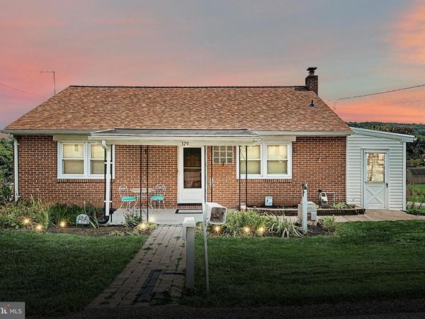 329 PINE STREET, GLEN ROCK, PA 17327