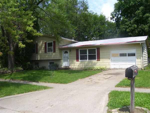 1678 Burns Avenue, Iowa City, IA 52240