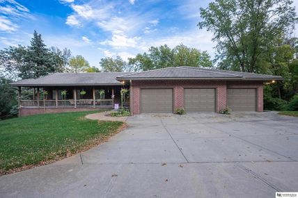4582 Pioneer Road , Blair, NE 68008