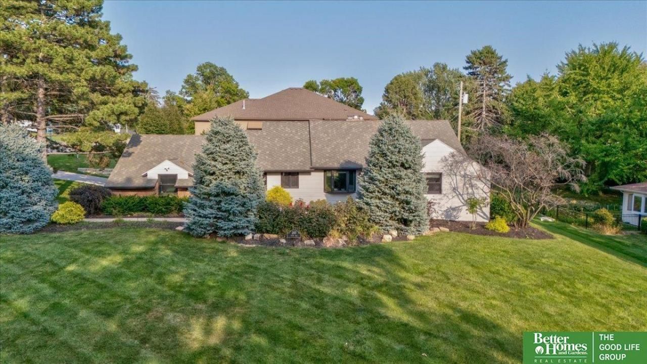 207 S 95 Street , Omaha, NE 68114