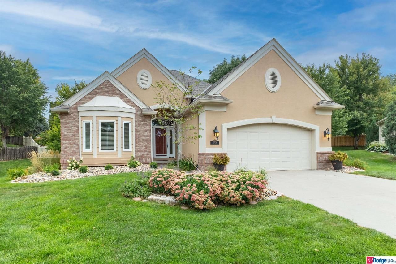 17736 Amy Circle , Omaha, NE 68135