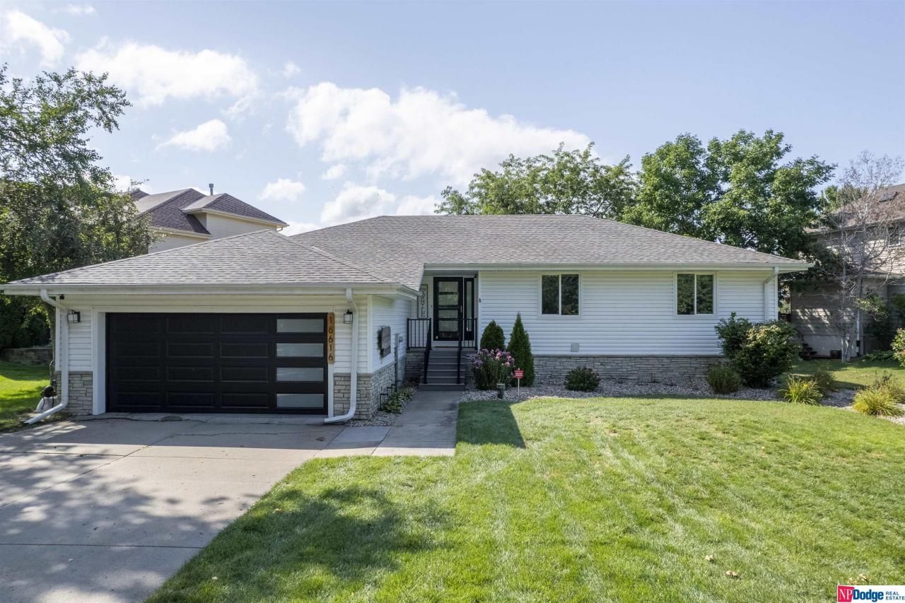 16616 S 78th Street , Papillion, NE 68046