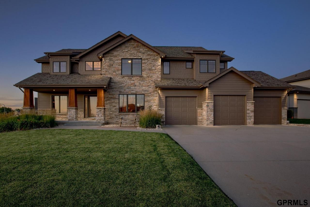 12515 Mormon Street , Omaha, NE 68142