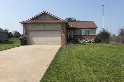 187 Northwood Lane , Palmyra, NE 68418