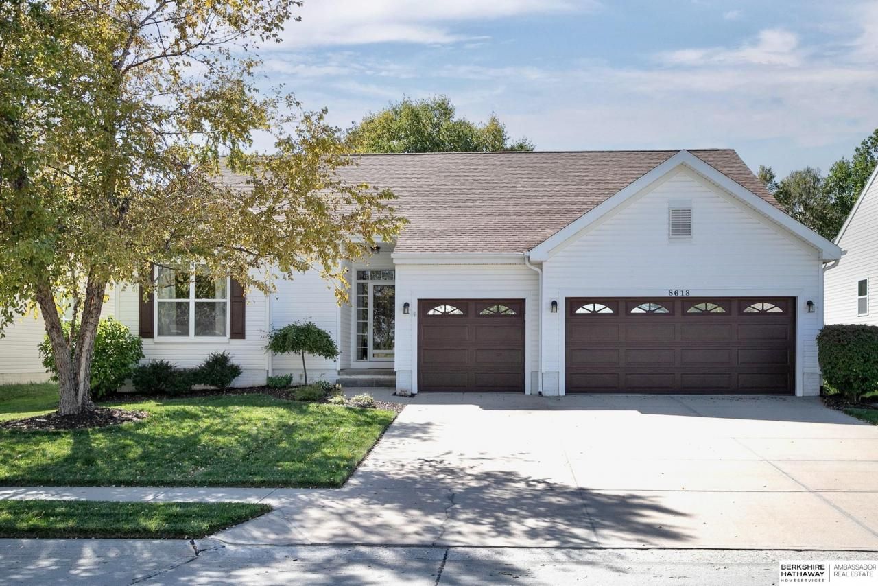 8618 S 162nd Street , Omaha, NE 68136