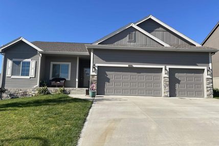 18908 Briar Street , Omaha, NE 68136