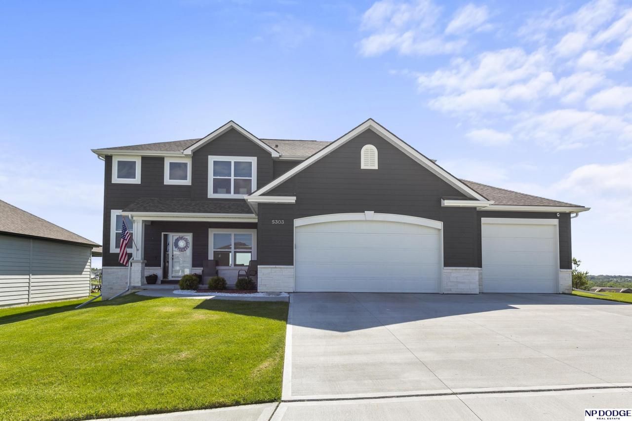 5303 N 177 Street , Omaha, NE 68116