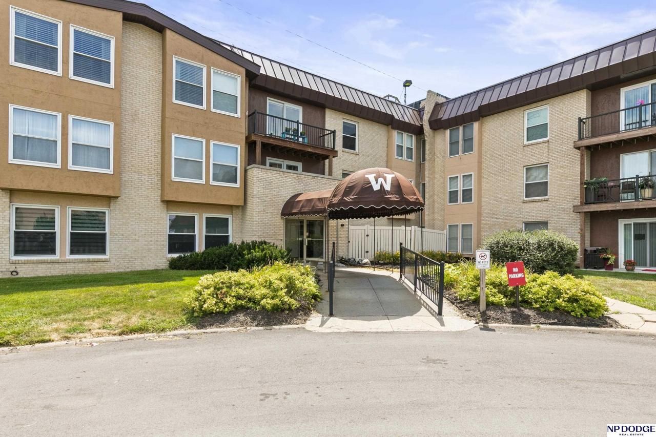 12727 West Dodge Road , Unit 108A, Omaha, NE 68154