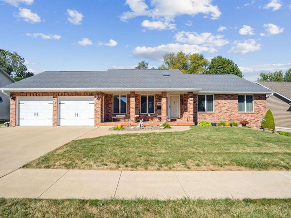 4933 Twilight Drive, Dubuque, IA 52002